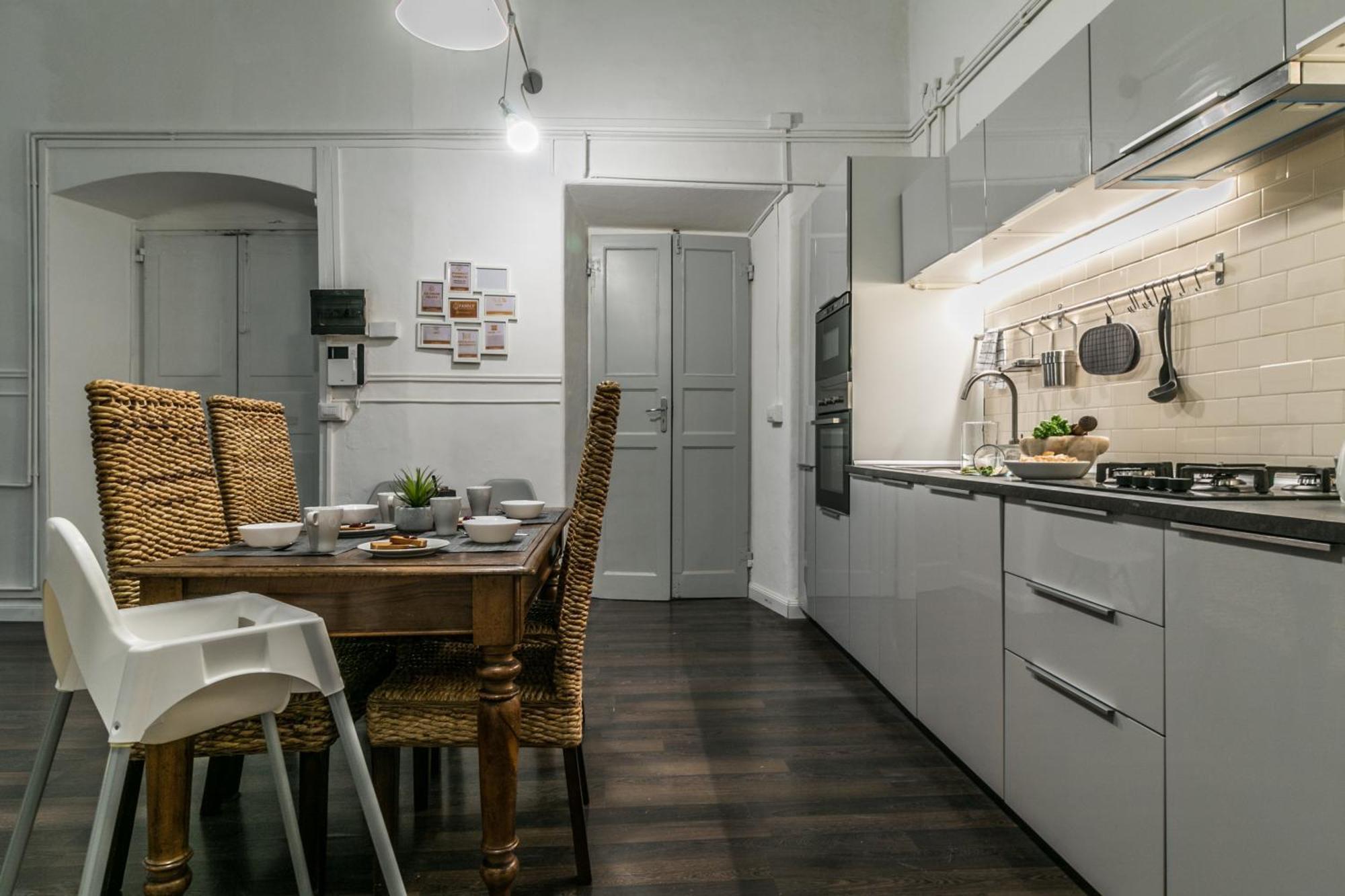 Family San Lorenzo Apartment Genua